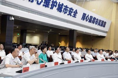 沪黔合作新篇章 李强、应勇与贵州省党政代表团共商发展大计